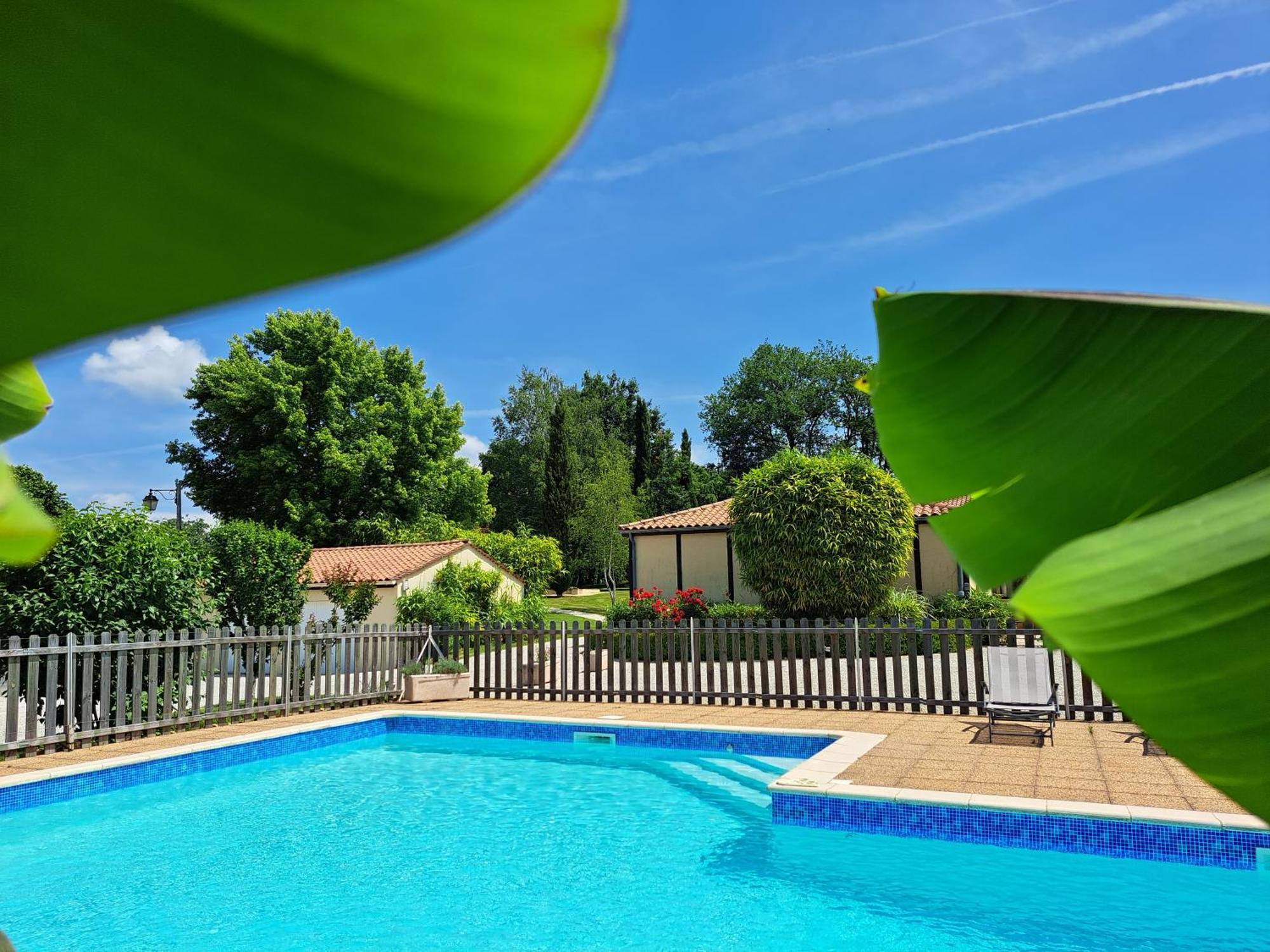 فيتراك La Barde Montfort, Votre Maison D'Hotes A 4 Kms De Sarlat Dordogne المظهر الخارجي الصورة